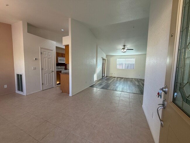 Photo - 751 Skyview Ln