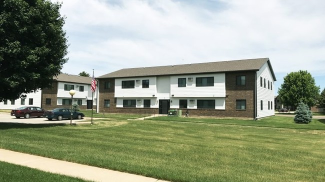 Northland Court - Northland Court Apartments