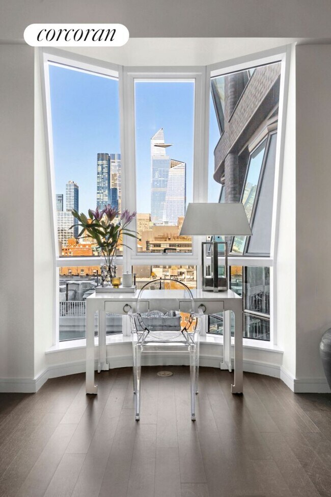 Photo - 515 W 18th St