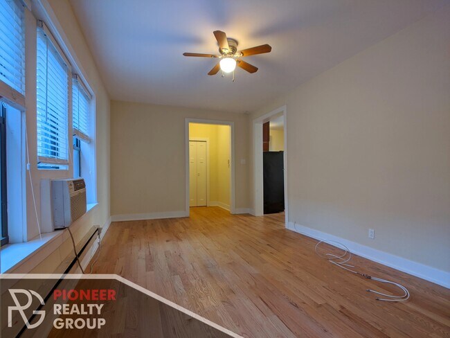 Photo - 3732 N Pine Grove Ave