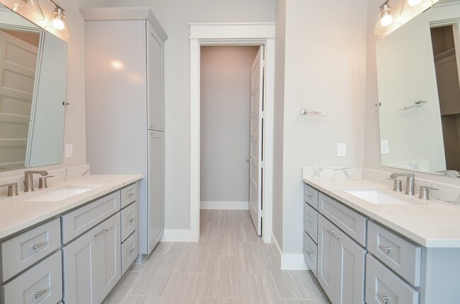 Building Photo - 18526 Bridgeway Ln