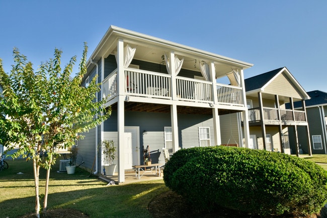 Savannah Square