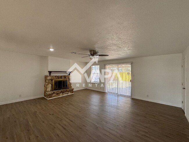 Photo - 13535 Coleridge St