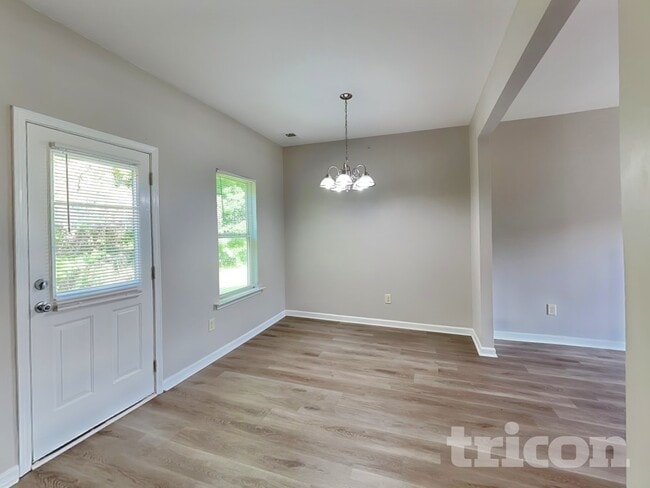 Photo - 39 Wyndham Ct