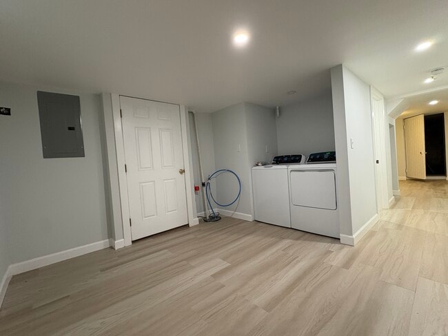 Photo - 30 Beechmont St