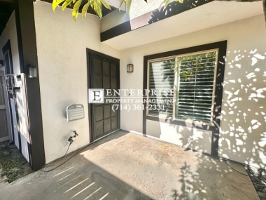 Photo - Luxury Living Made Easy: Your Tustin 2-Bed...