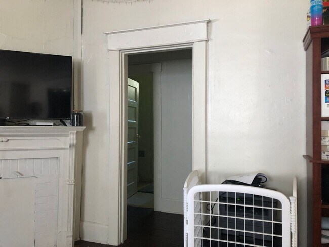 Photo - 5 BR / 2 BA House Near Bryan Park - Availa...