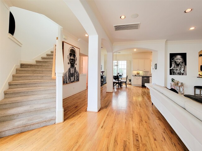 Photo - 1421 Bremond St