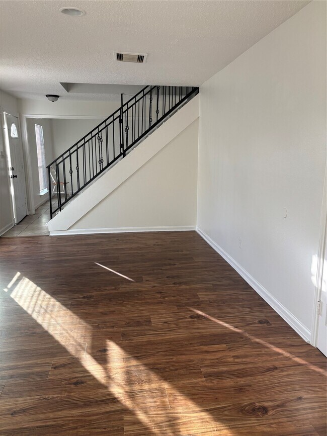 Photo - 4322 Woodmont Dr