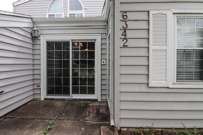 Photo - Lovely South Tulsa location close to shopping and restaurants Unit #903