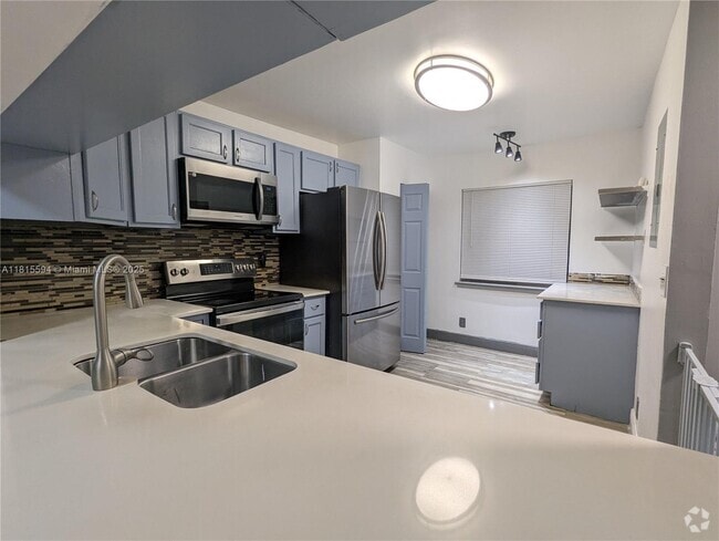 Building Photo - 4430 NW 92nd Way Rental