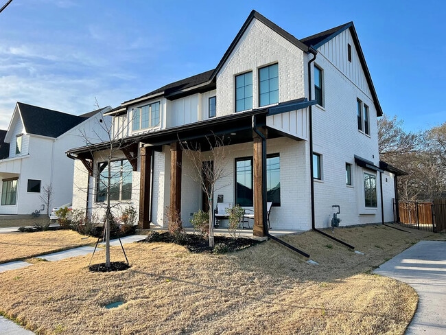 Building Photo - 8313 Sayers Ln