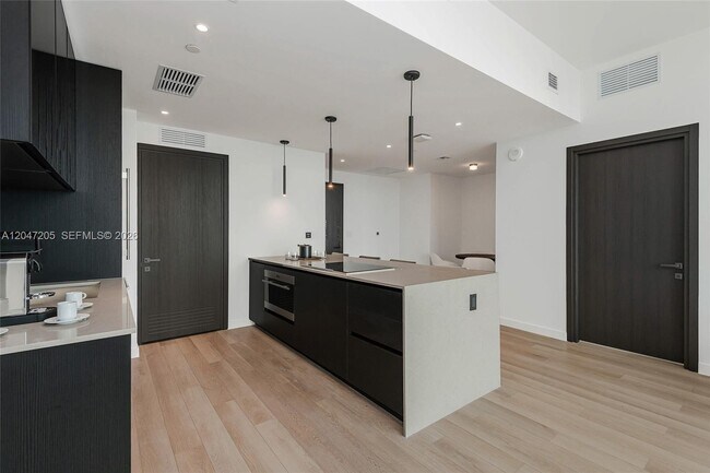 Photo - 20 NE 11th St Unidad 4901