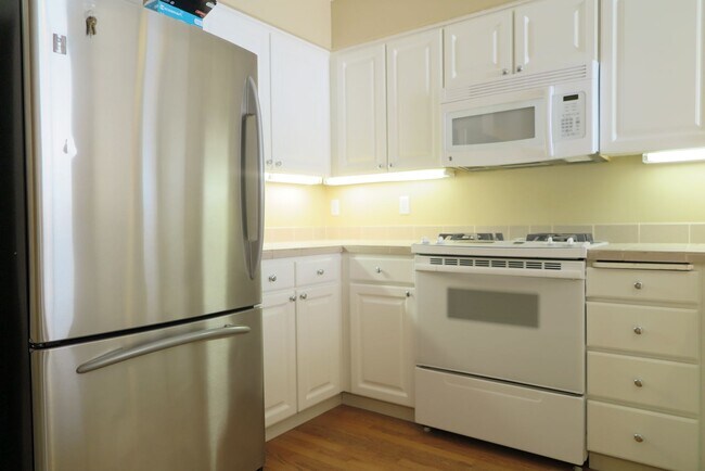 Photo - Discover easy living at Forest Heights 2b/2ba Townhome!