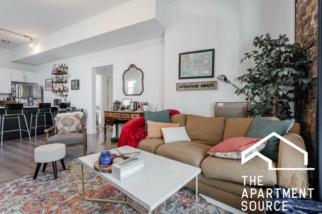 Photo - 2022 S Throop St Unidad 2W