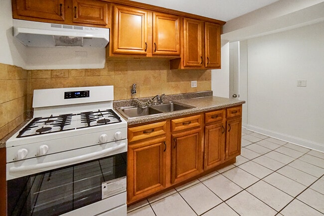 Photo - 5028 W Pensacola Ave