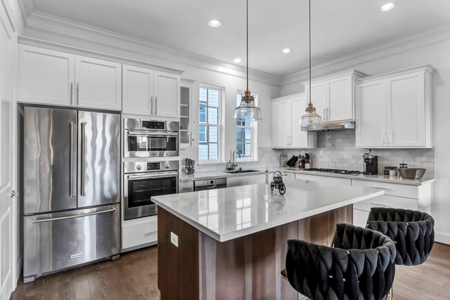 Building Photo - 4128 Willowbend Blvd