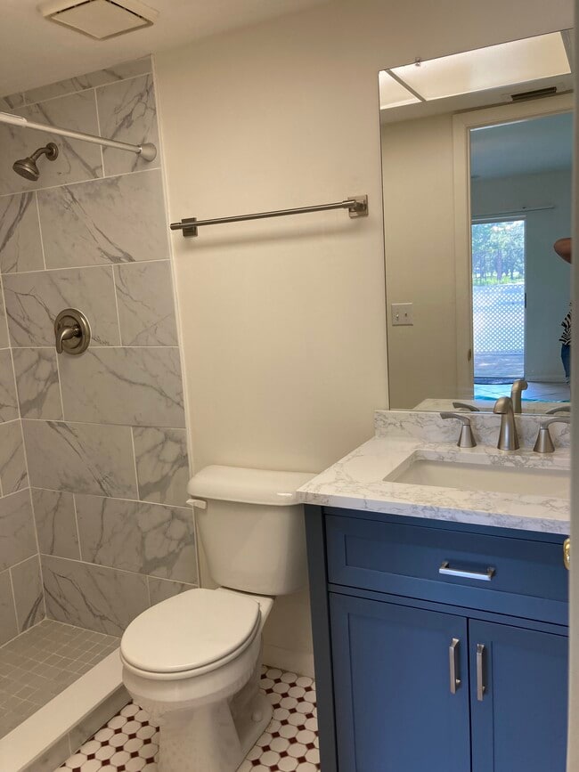 Photo - 1344 SE 1st Pl