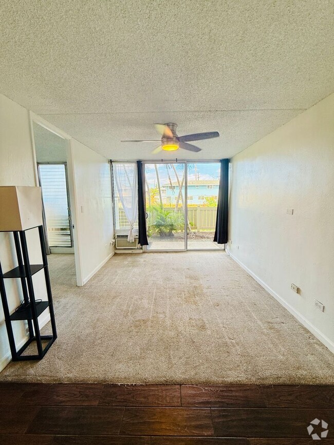 Building Photo - 2 Bed, 1 Bath, 2 Parking in Moiliili, Swim... Unit 114 Rental