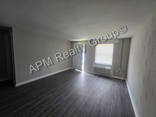 Photo - Renovated apartment in downtown Columbia - 50% OFF FIRST MONTH!