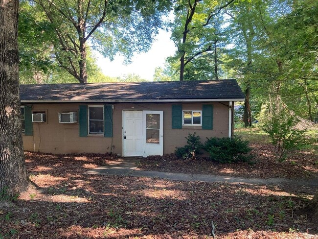 Photo - 2 bedroom, 1 bath available for rent!