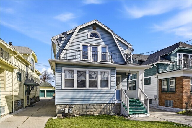 Photo - 220 Dartmouth Ave