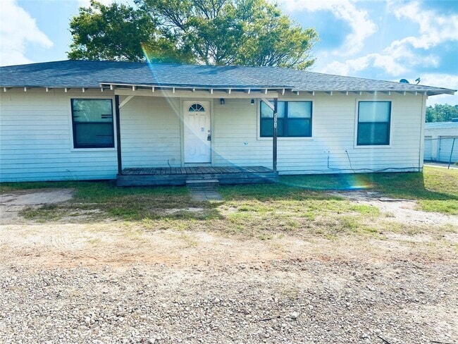 Building Photo - 2303 TX-19 Rental