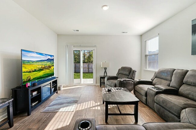 Photo - 314 Black Birch Dr