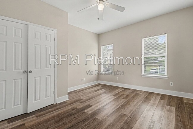 Photo - 751 Prince Pl NW