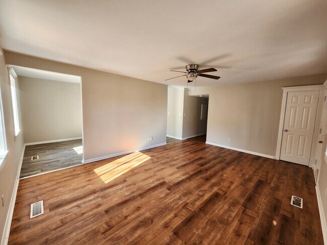 Photo - 1628 1st St NW