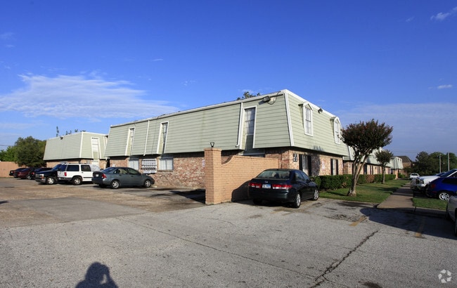 Photo - Summerfield Apartments