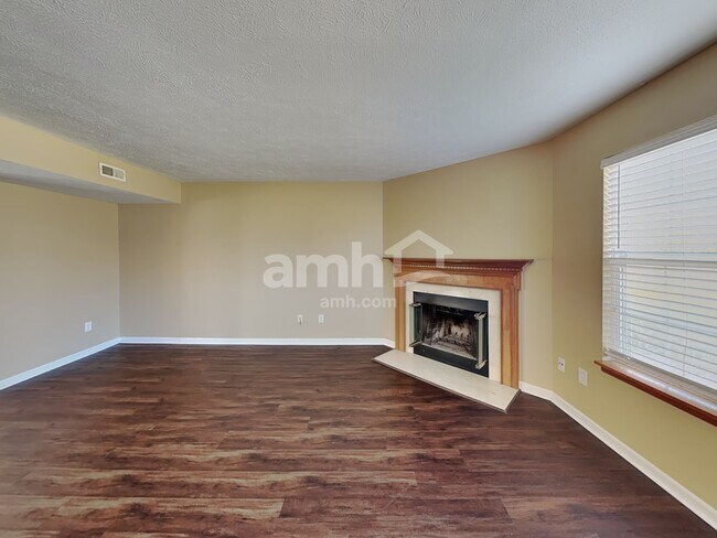 Photo - 6739 Dorchester Dr