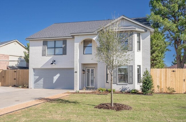 Building Photo - 8121 San Antonio St