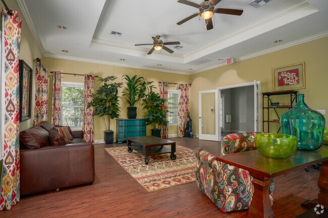 Lobby / Clubhouse