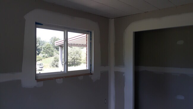 bedroom - 2923 Jesse Run Rd