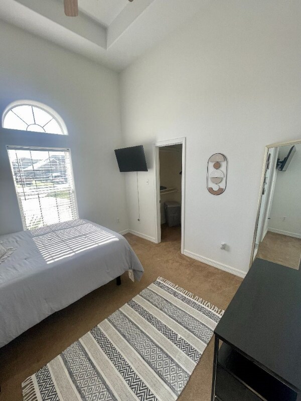 Photo - 6826 King George Pl