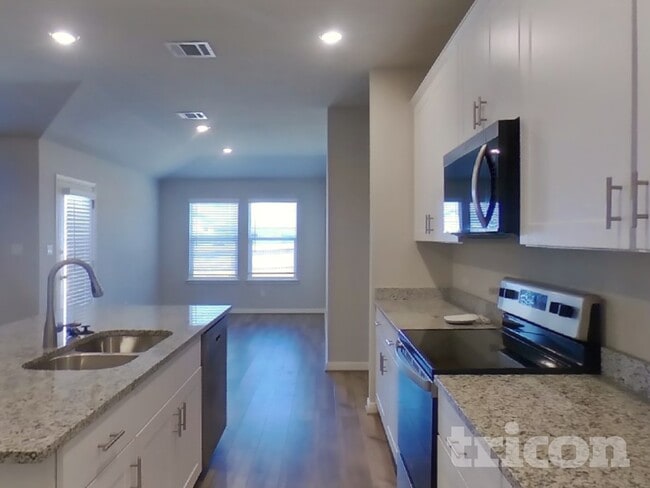 Photo - 5818 Nyla Wy