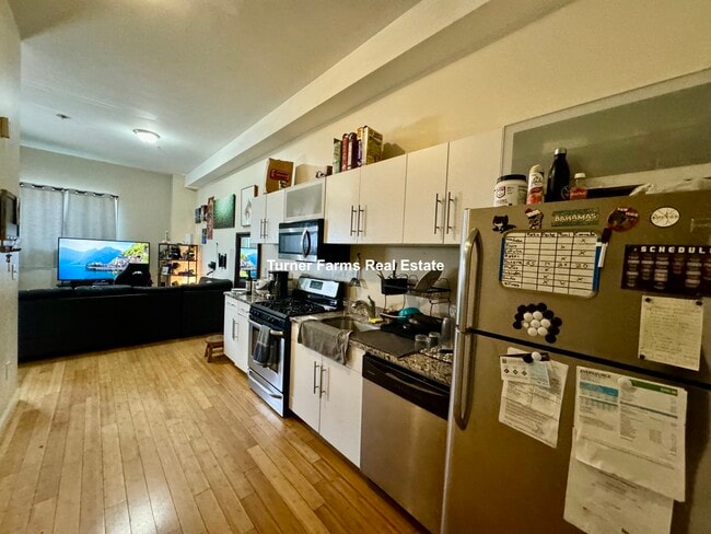 Photo - 47 Orleans St Unit 1