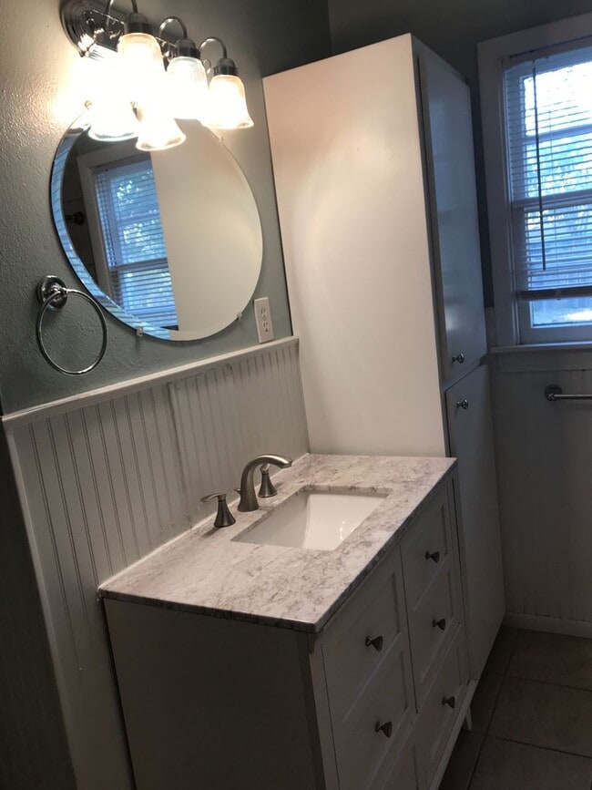 Photo - Pre Leasing for Fall 2026! 4/2 in Medical District!