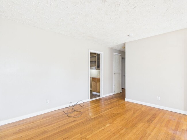 Photo - 2010 Cleary Rd