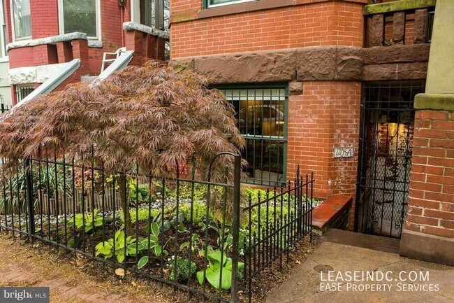 Photo - 1209 East Capitol St SE Unit #A
