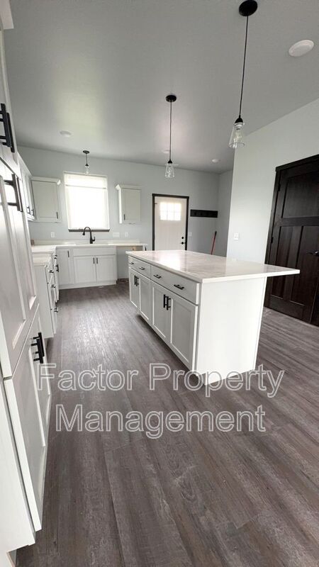 Photo - 3108 Noble Dr