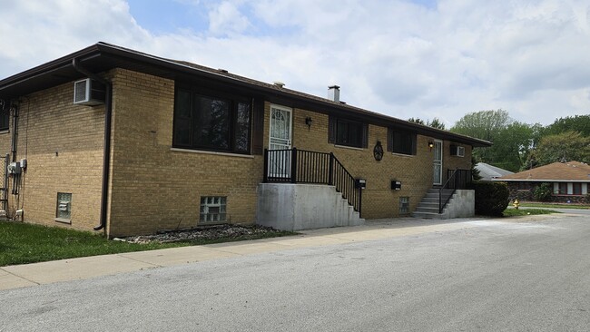 Building Photo - 371 Buffalo Ave Rental