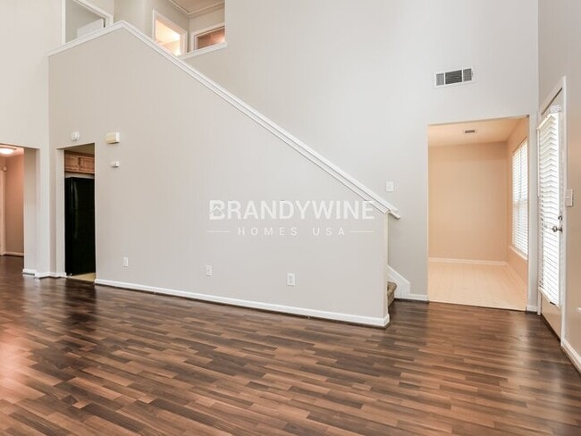 Photo - 1324 Gates Cir SE