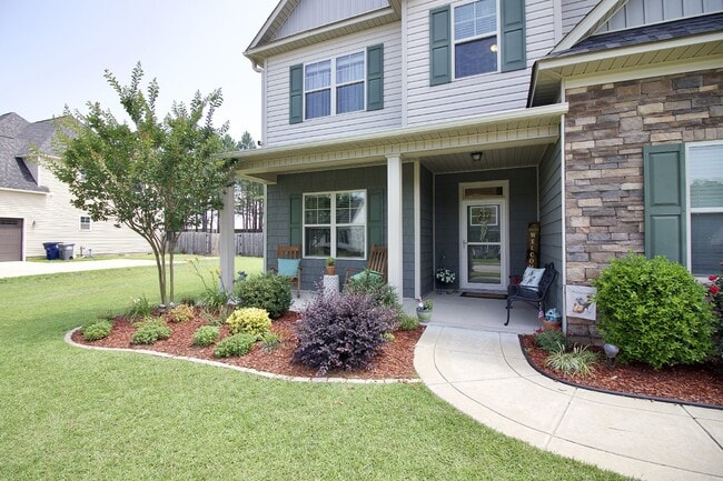 Building Photo - Gorgeous House In Raeford