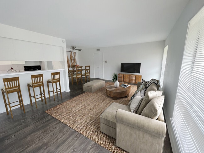 Photo - Polanco Place