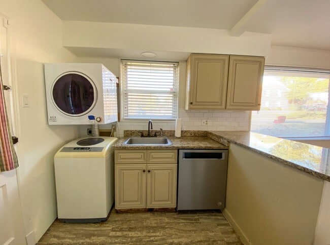 Photo - 2 bed, 1 bathroom house near Christian Brothers University in Midtown Memphis