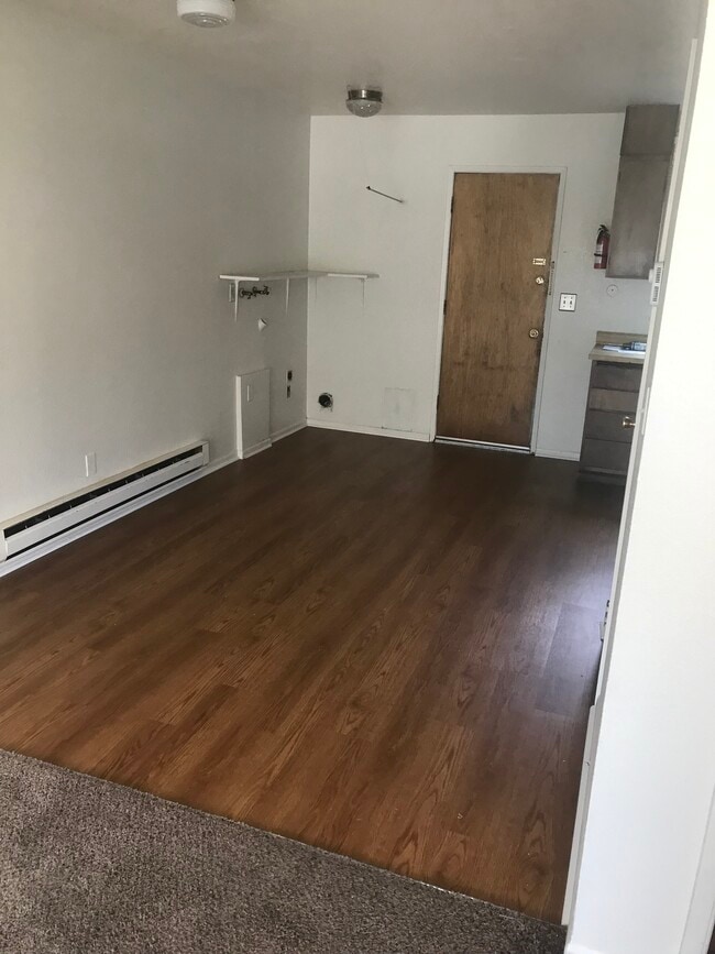 Washer dryer hook up - 630 Chestnut St