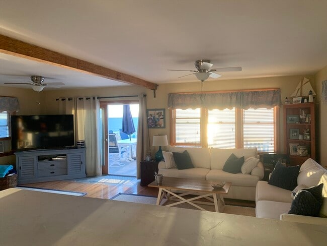 Photo - 61 Ocean Rd N