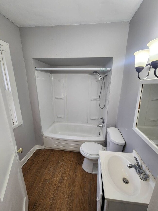 Photo - 11702 Honeydale Ave Unidad Up